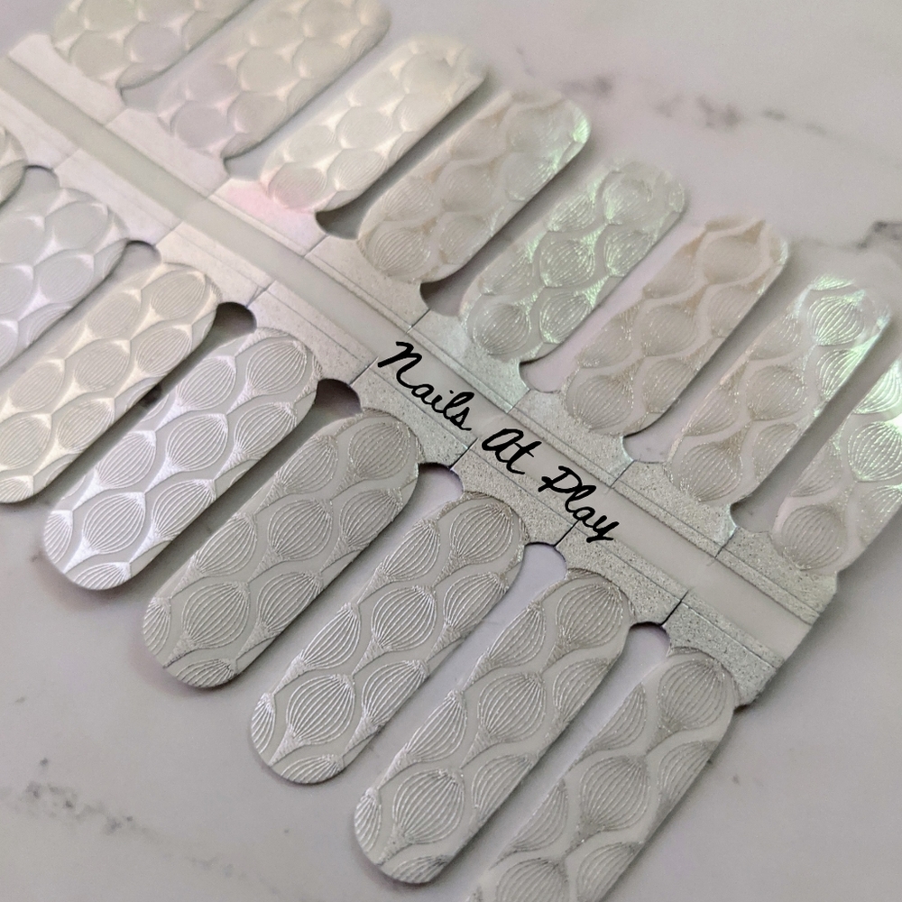 5 for $20 Nail Wraps- Silver Art Deco Bubbles (transparent) - Picture 2 of 8